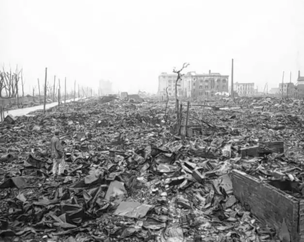 هیروشیما پس از بمباران اتمی
